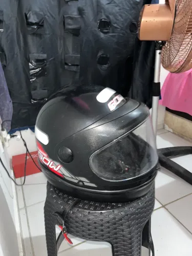 2 Capacetes GOW Classic Moto - Preto e Vermelho