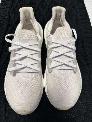 Tênis Adidas Ultraboost Light