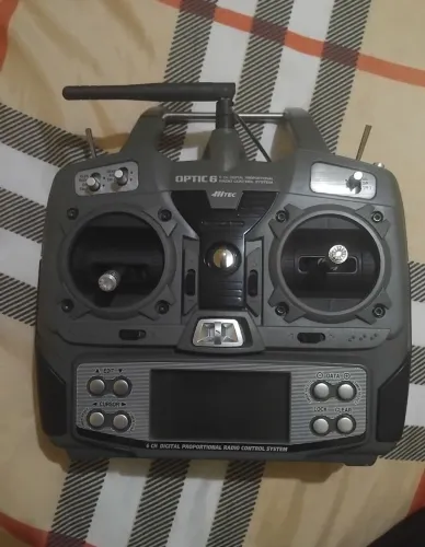 Aeromodelismo Rádio Hitec Optic 6