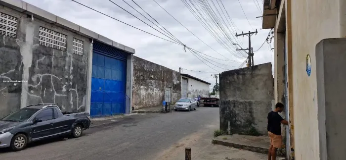 Galpão para Venda em Salvador, Valéria, 2 banheiros