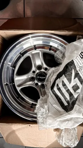 Rodas 15x8 - Ride Wheels (novas na caixa)