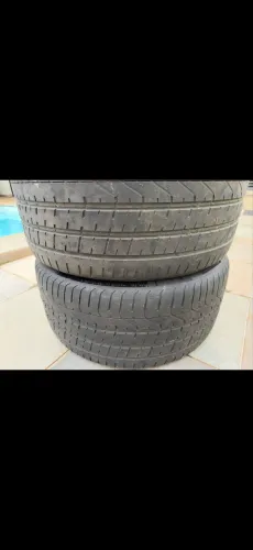 Par de pneus + de meia vida Pirelli 285/35/20