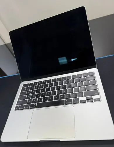 MacBook Air M2 2022 13,6" | 8GB | SSD 512GB | Carregador Original