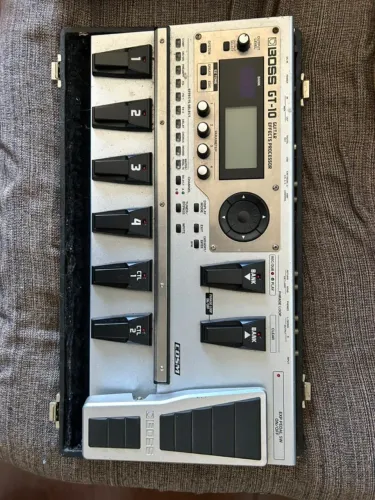 Pedaleira Boss GT10