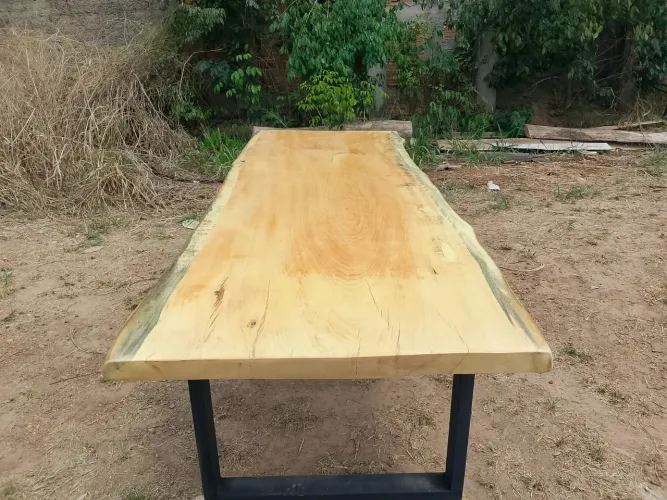 Mesa rústica modelo industrial