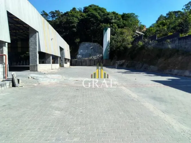 Galpão semi novo - B. Cooperativa - S.B.Campo