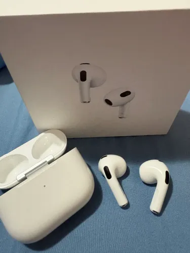 AirPods