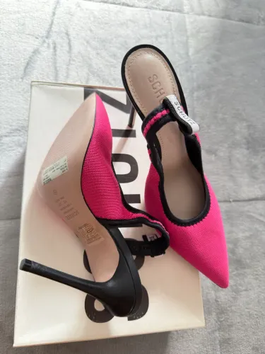 Sapatos Schutz  número 37.