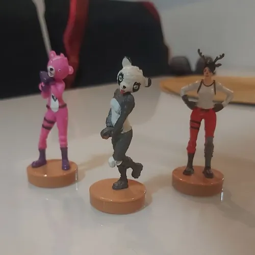 PACK 3 Bonecas Com Base Carimbo Fortnite