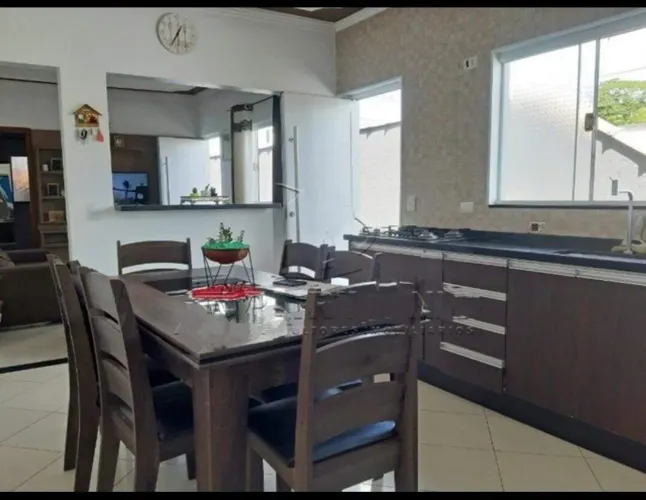 Casa Residencial à Venda em Iperó