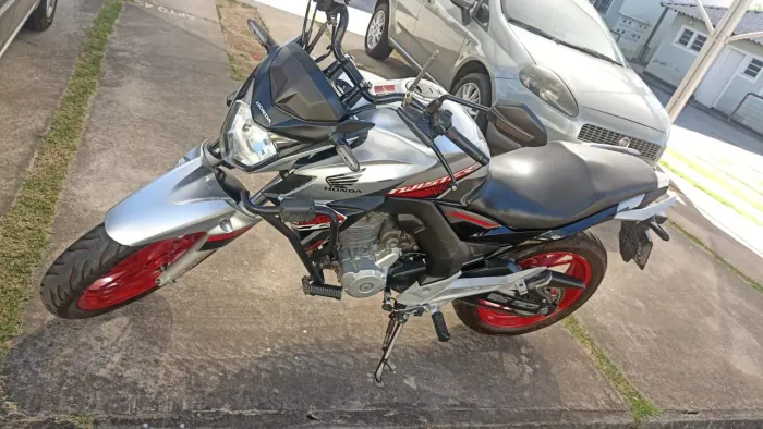 Moto twister 2021>>21mil reais.