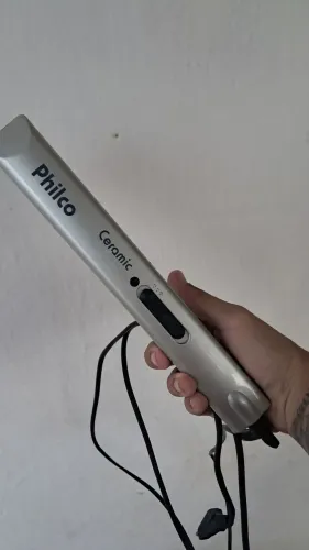 PRANCHA DE CABELO PHILCO CERAMIC LISS PRATA