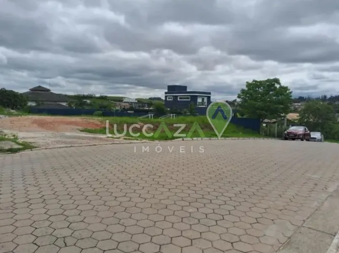 Terreno à venda no Condomínio Parque Vale dos Lagos em Jacareí-SP com 1.167,00 m² de área.
