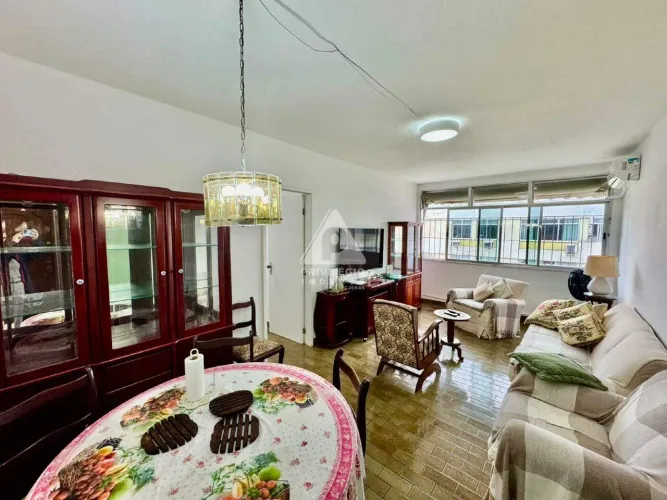 Apartamento 3 quartos no Leblon (Frente) com vista livre e vaga na escritura
