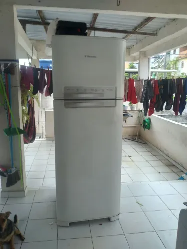 Vendo geladeira 