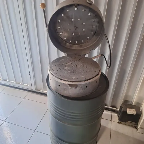 Vendo forno paulistano semi novo com a base 