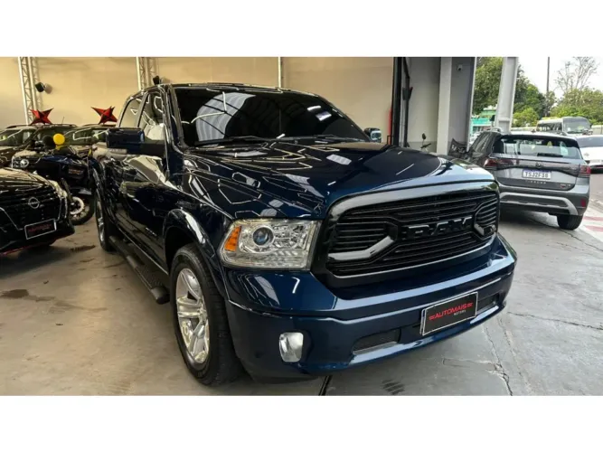 Ram Classic Laramie 5.7 V8 16V Gasolina 4X4 Aut. 2023