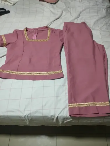 Roupas novas e usadas