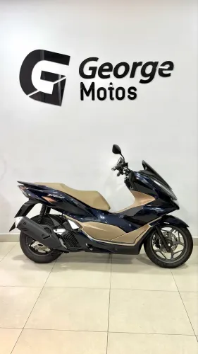 PCX 160 DLX com apenas 75 km