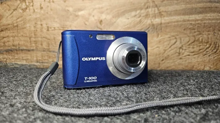 Camera digital olympus T-100 12 mp