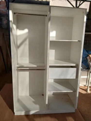 Guarda roupas/ Armário de quarto solteiro