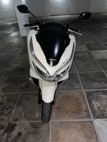PCX DLX 2019