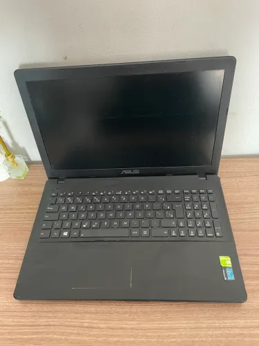 Vendo Notebook Asus i5 com Placa Nvidia GeForce ( leia o anúncio )