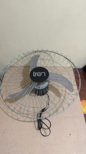 Ventilador Tron Oscilante 200W - Com controle remoto