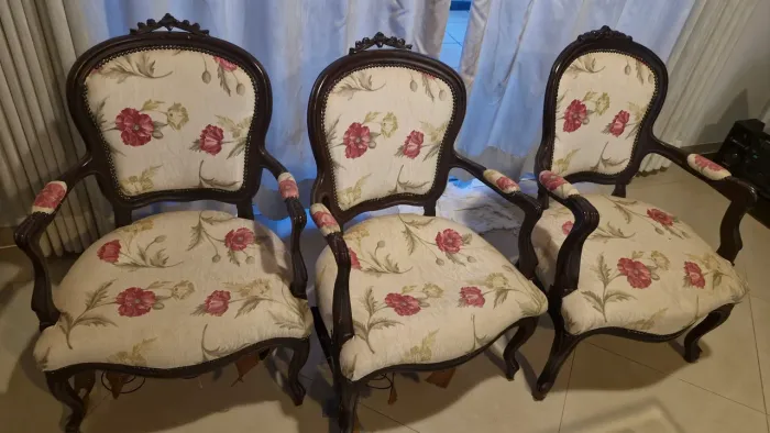 Conjunto de 3 cadeiras estilo Luis XV,