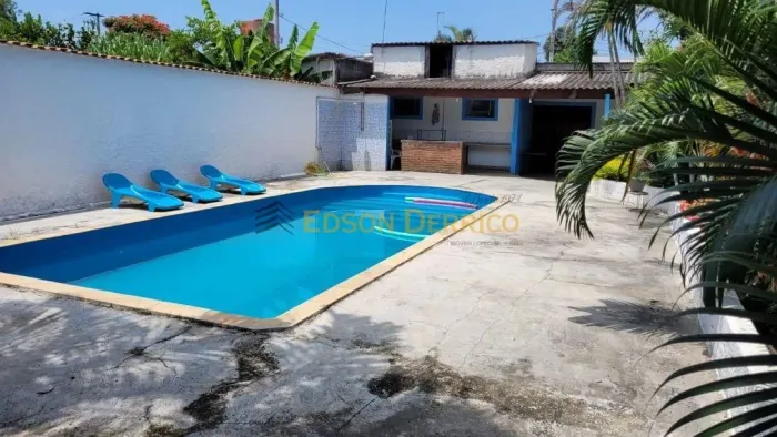 Chácara com 3 Quartos à Venda, Jardim Eloyna - Pindamonhangaba