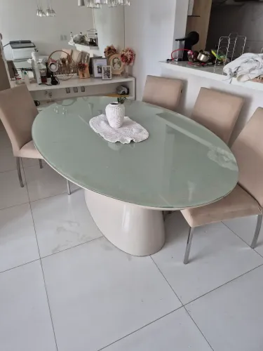 Mesa de laca oval 6 lugares