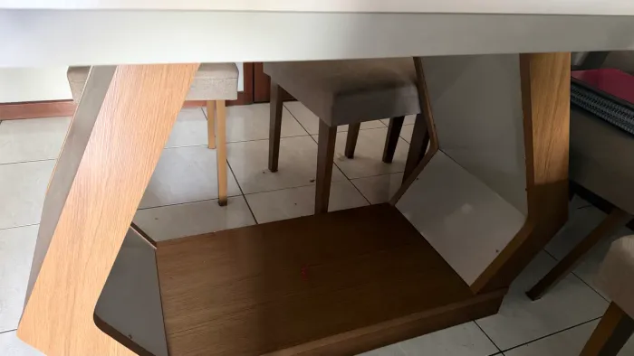 Vendo mesa de 6 lugares 