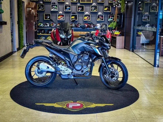 YAMAHA FZ25 FAZER 2024