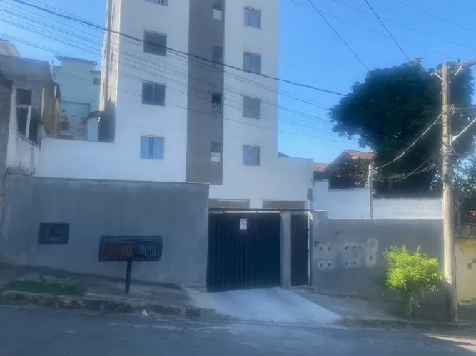 APARTAMENTO PRIVATIVO EM U - SANTA MÔNICA!