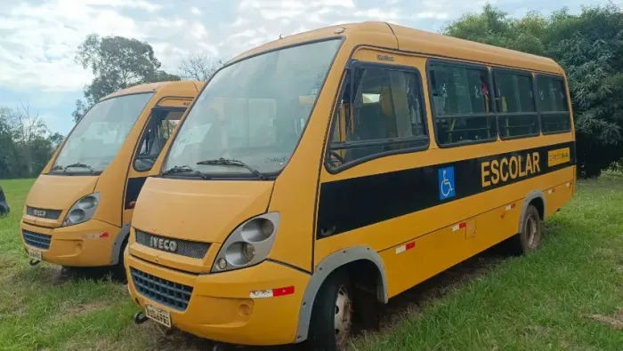 Micro ônibus Iveco City Class 70c17 ano 2014,