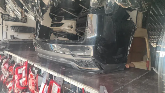 Para-choque traseiro Lexus NX 300