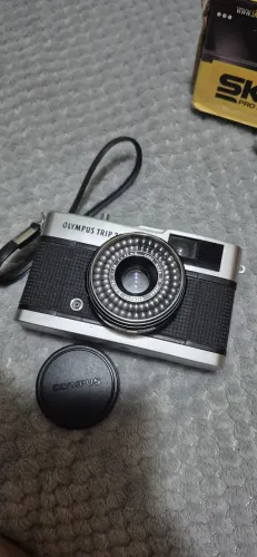 CÂMERA FOTOGRÁFICA OLYMPUS TRIP 35