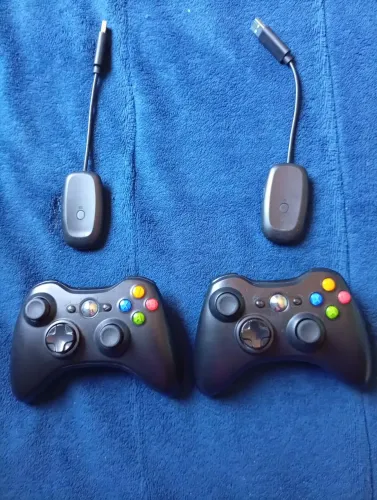 Par de controles sem fio + receptores USB para PC e Xbox 360