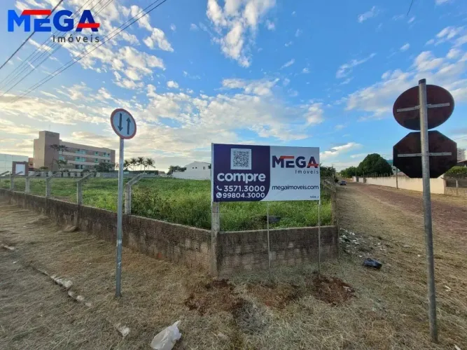 Venda de Terreno / Padrão na cidade de Juazeiro do Norte