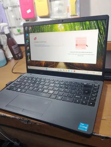 Notebook empresarial i3 12th com teclado iluminado (rápido)