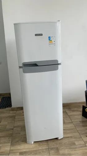GELADEIRA FROST FREE CONTINENTAL NOVA DE MOSTRUÁRIO