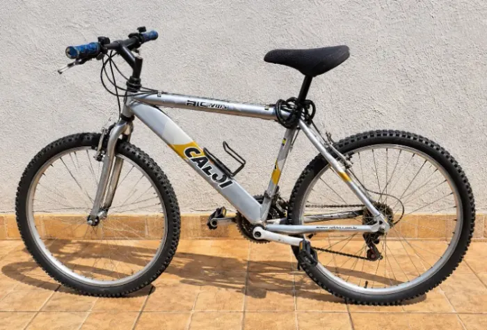 Bicicleta Caloi Mountain Bike