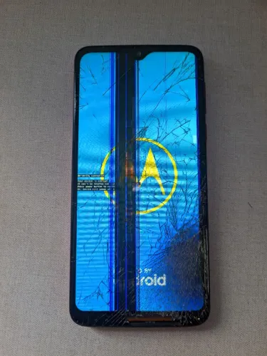 Moto g8 play 32GB (PARA TENTATIVA DE CONSERTO/RETIRADA DE PEÇAS)