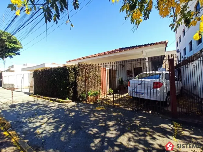 Casa térrea no bairro Cidade Universitária (Bongiovani) em Presidente Prudente