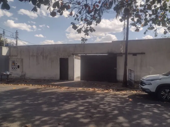 Casa com 2 quartos à venda, 1995 m² por R$ 2.200.000 - Vila Aguiar - Goiânia/GO