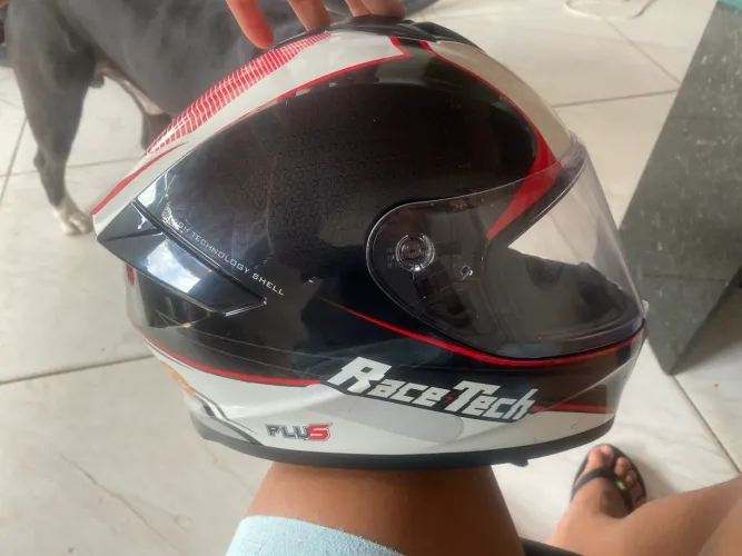 Capacete modelo:hit tamanho 56