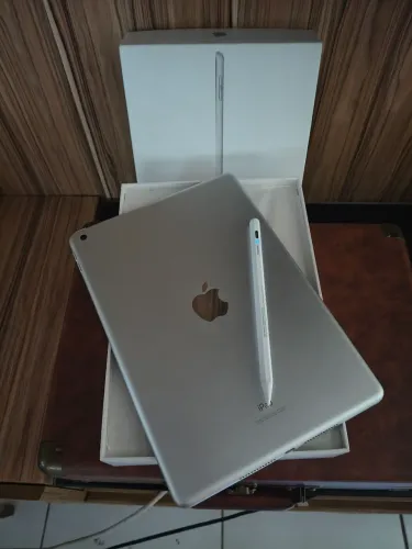 iPad 9 64gb + Caneta.