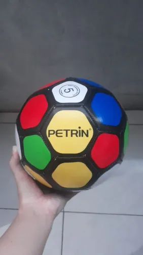 Vende-se bola de futebol