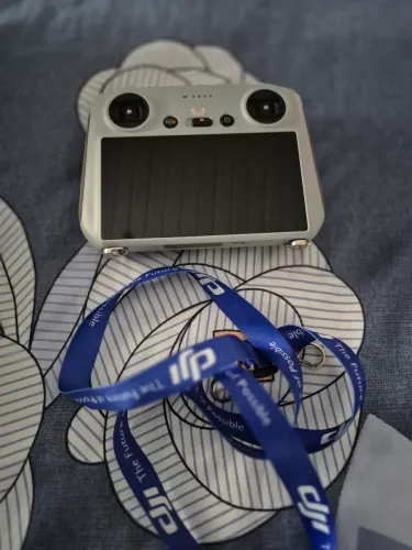 Vendo controle tela .maleta e protetor de gimbal e protetor de helice mini 3