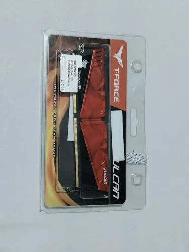 Memória RAM 16GB 2x8GB DDR4 3200MHz